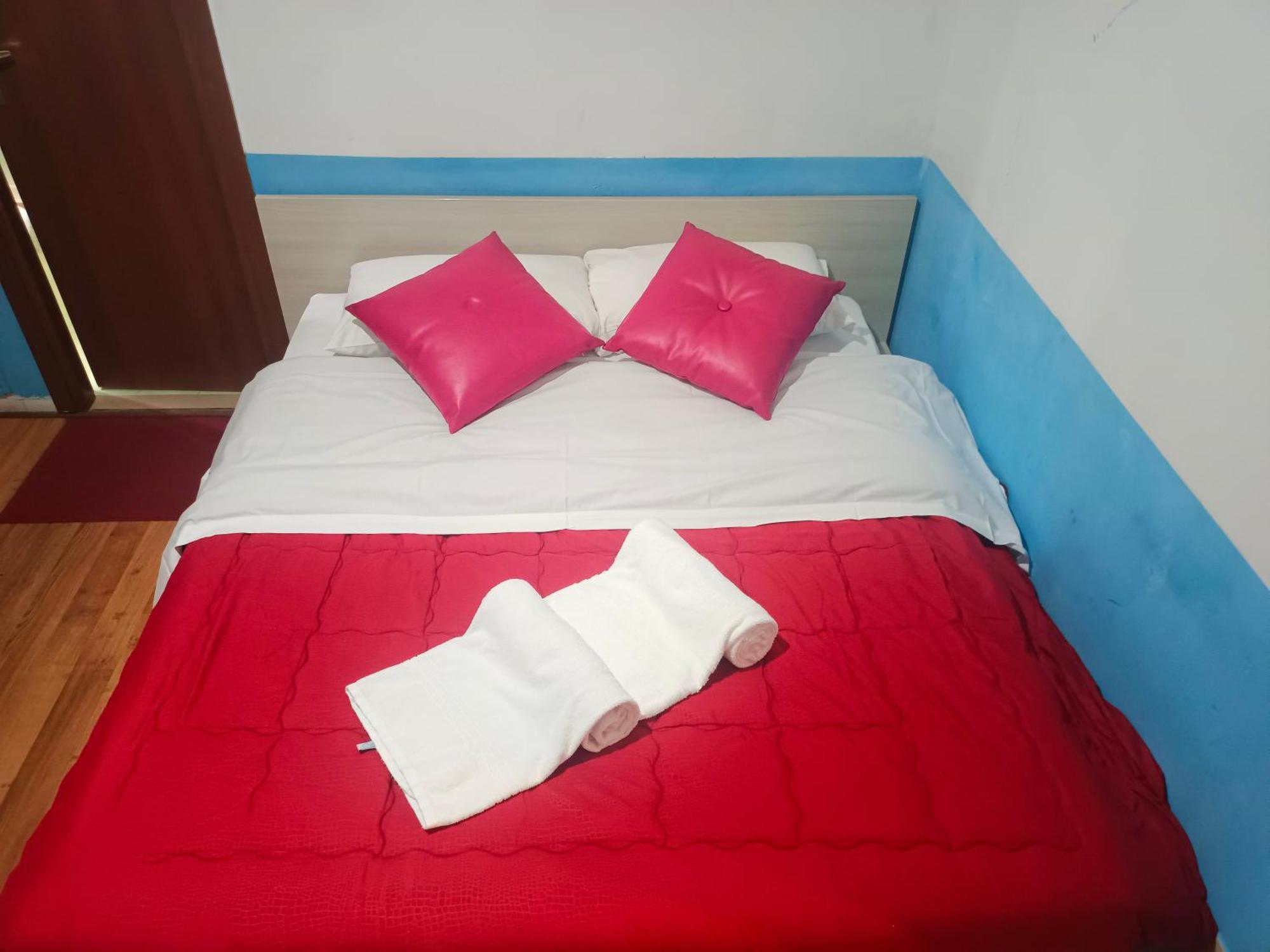 Hostelroma *