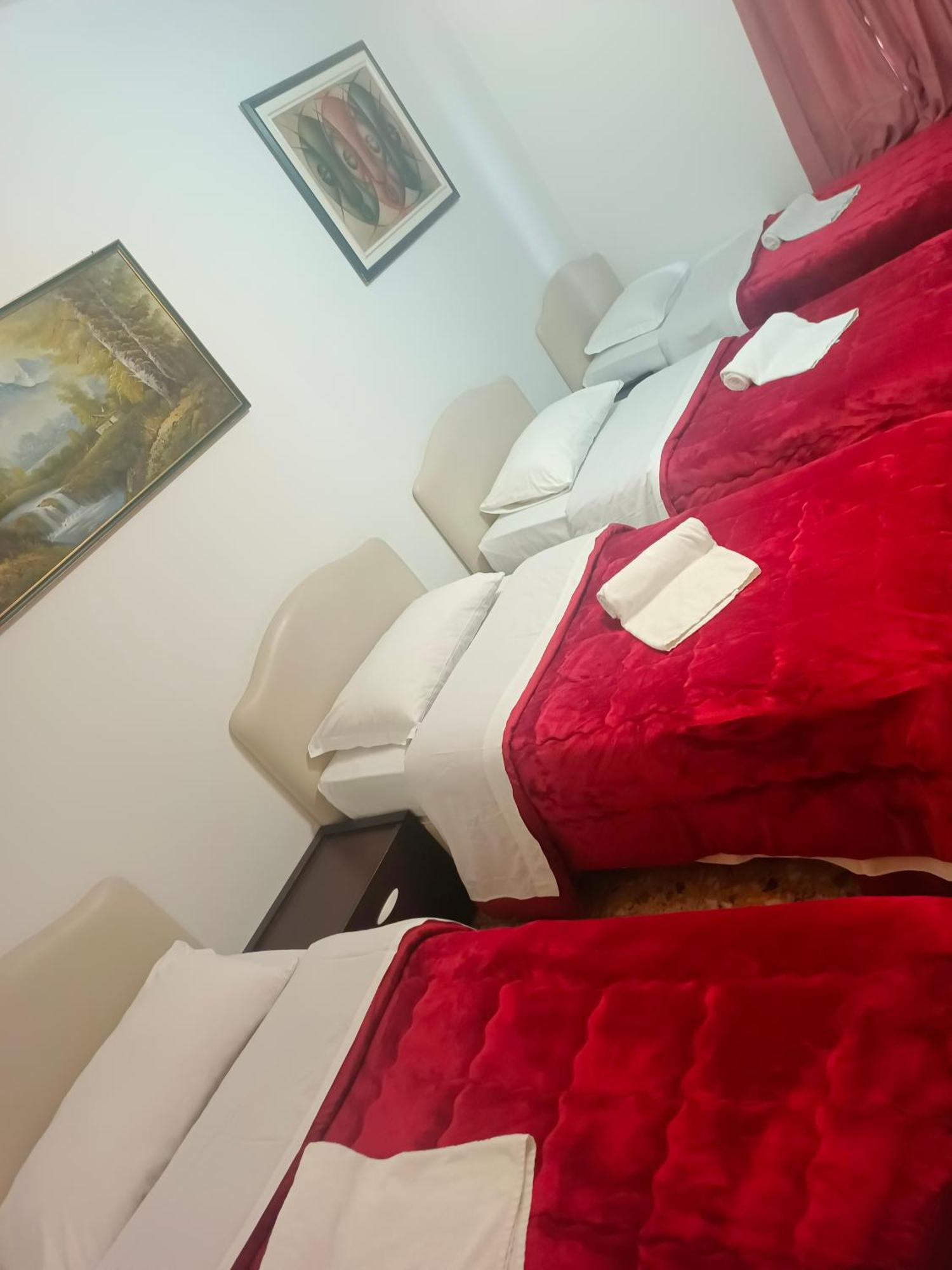 Host Hostal *